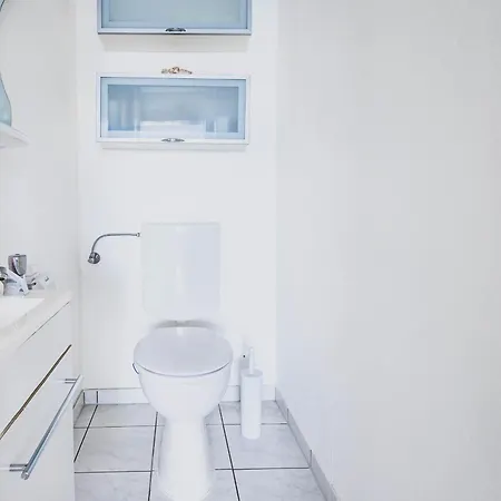Apartment 4 Zimmer Wohnung in Mittelfeld Nahe Messe Hannover